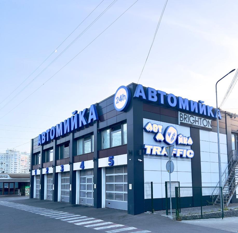 Sixkeys- Studiolebedinyy Kiev Exteriör bild